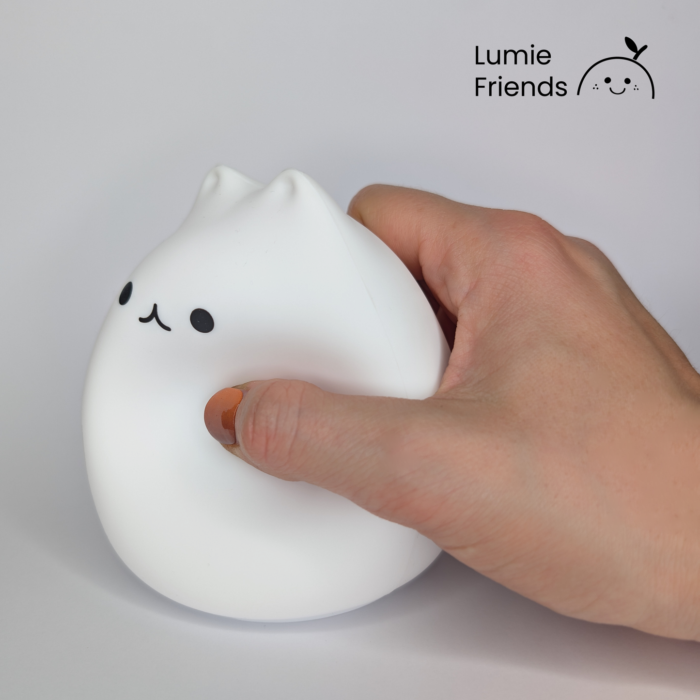 Luna, die gesellige Katze